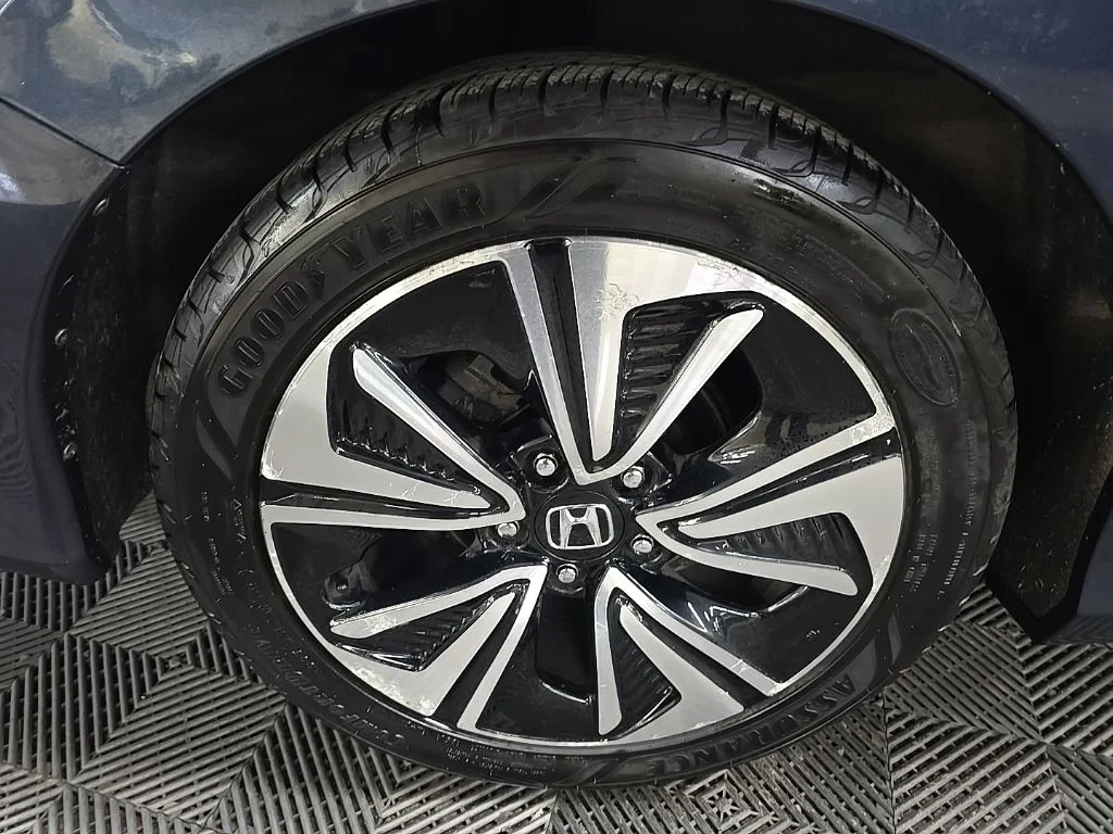 Used 2016  Honda EX-T image 14