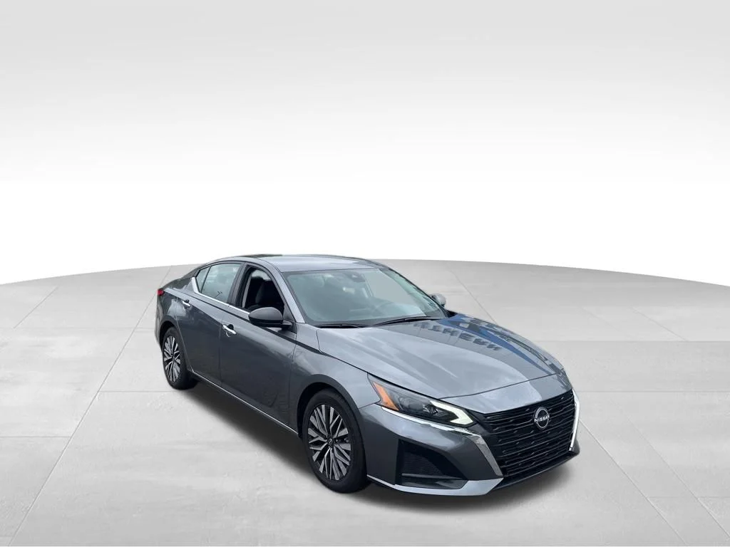 Used 2024 Gray Nissan 2.5 SV image 35