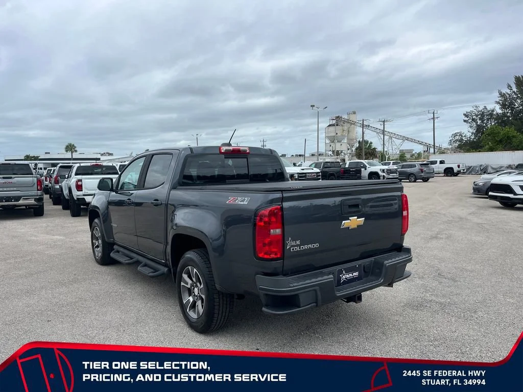 Used 2017 CYBER GRAY METALLIC Chevrolet 4WD Z71 image 5