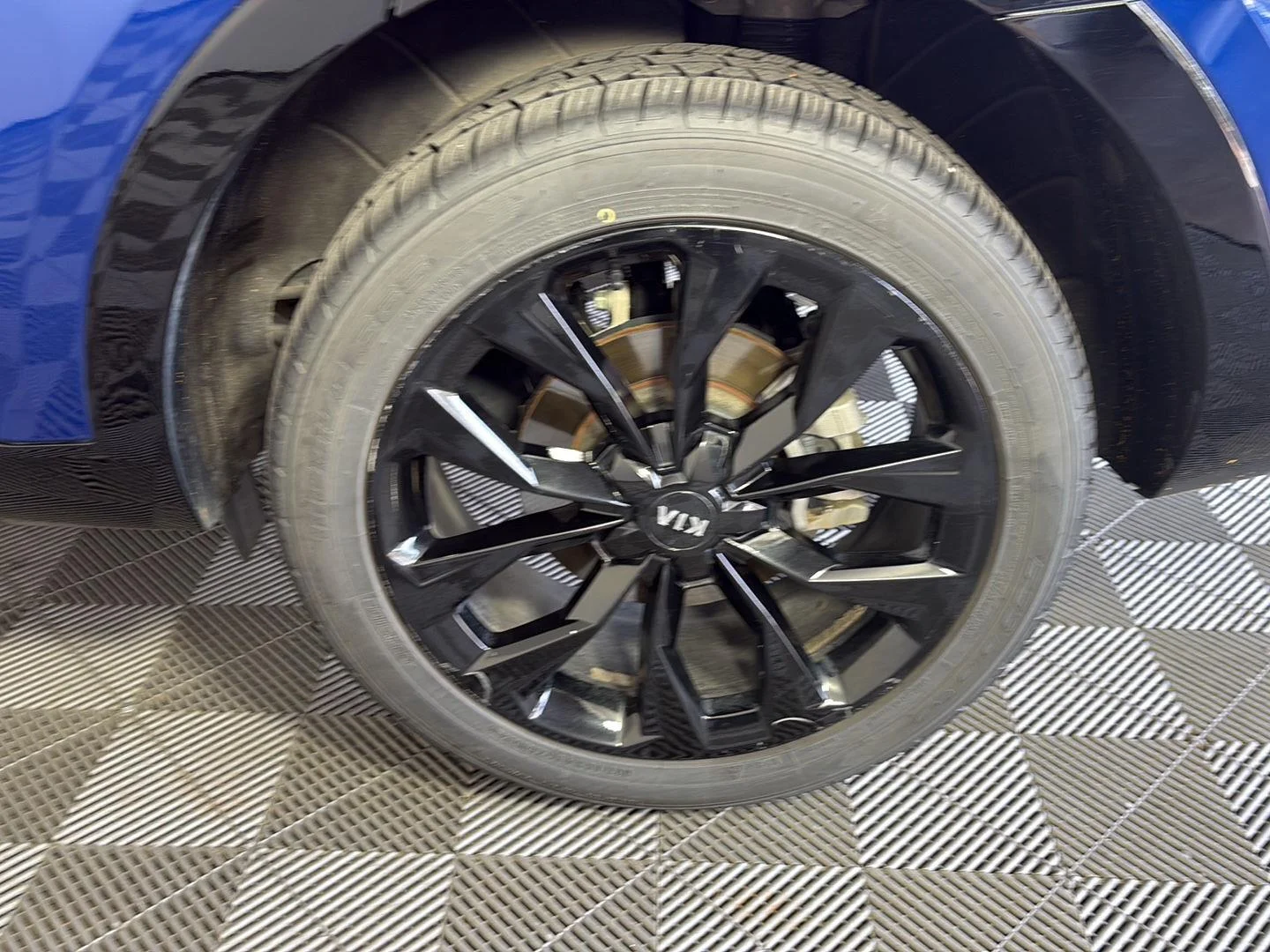 Used 2021 Sapphire Blue Kia SX image 14