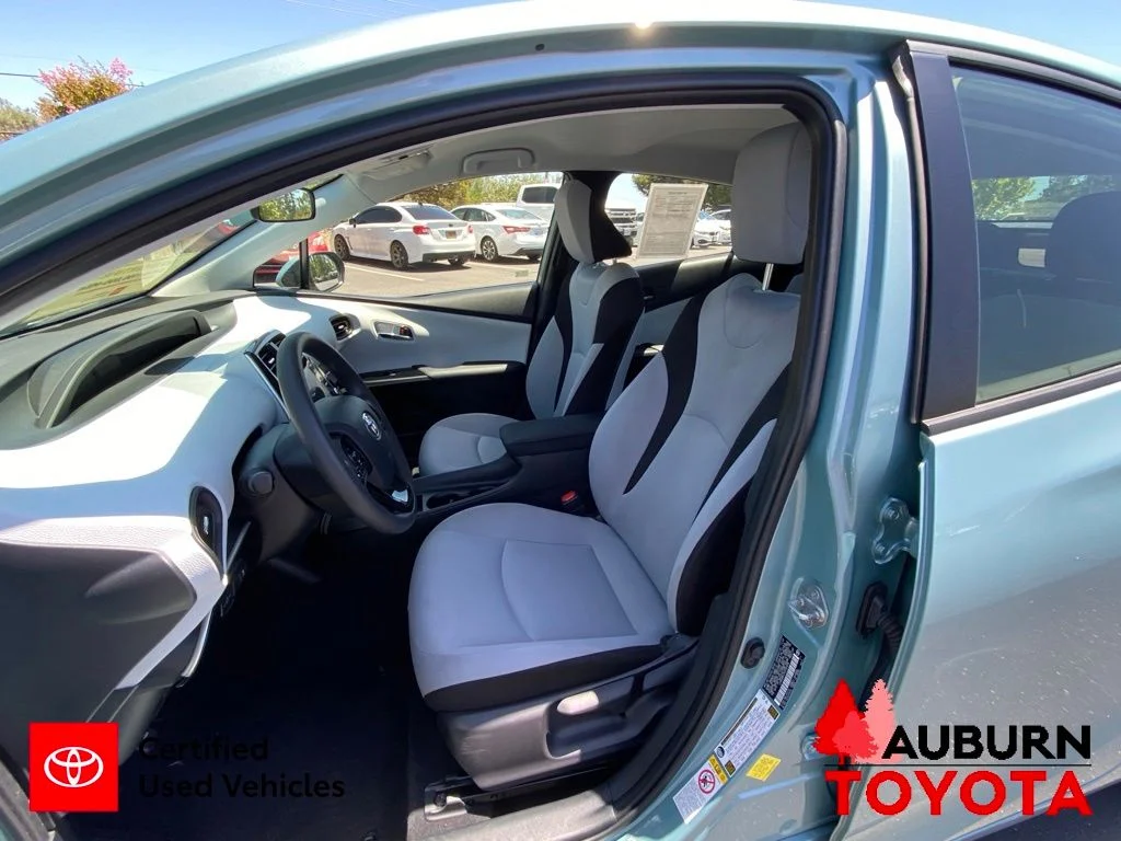 Certified Used 2022 Sea Glass Pearl Toyota L image 29