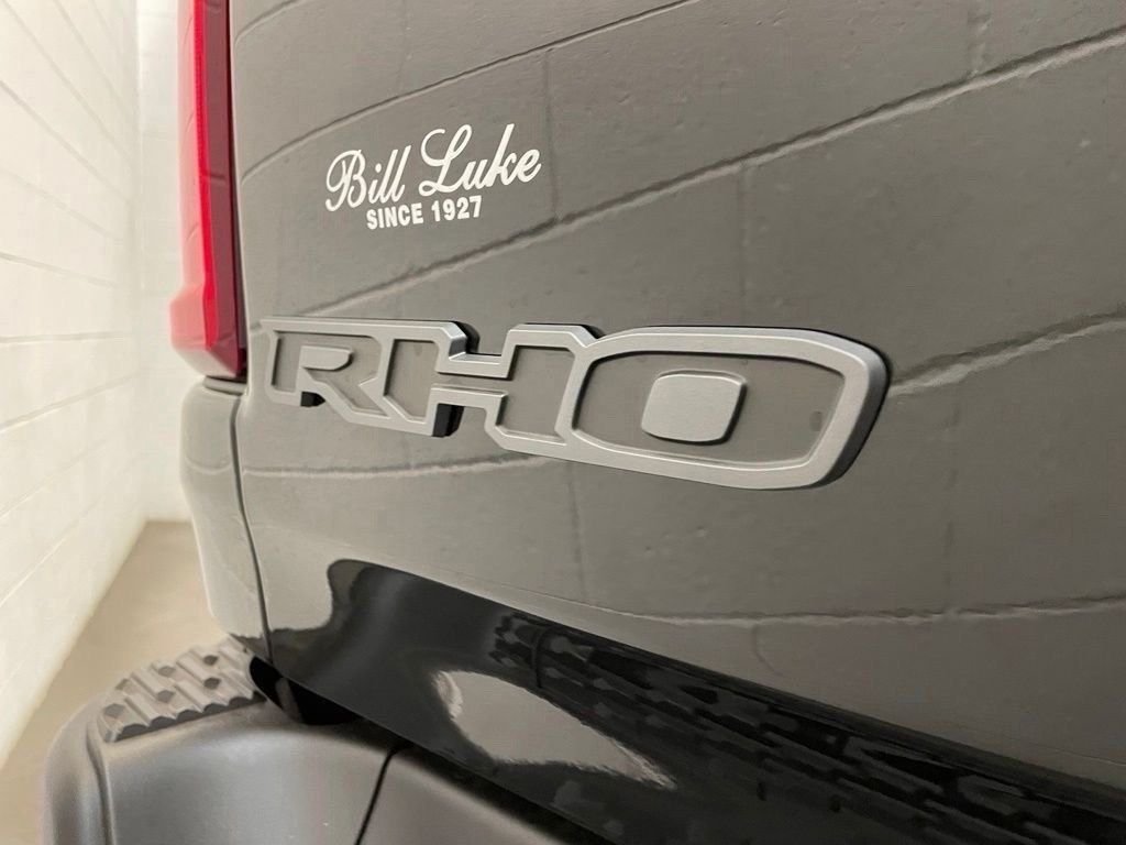 New 2026 Diamond Black Crystal Pearl-Coat Exterior Paint RAM RHO image 6