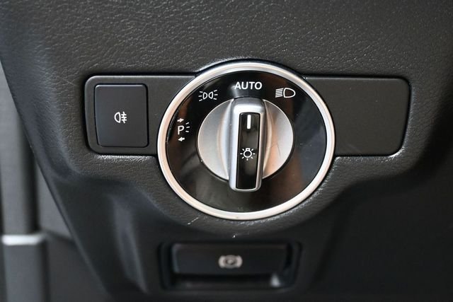 Used 2019 Black INFINITI LUXE image 29