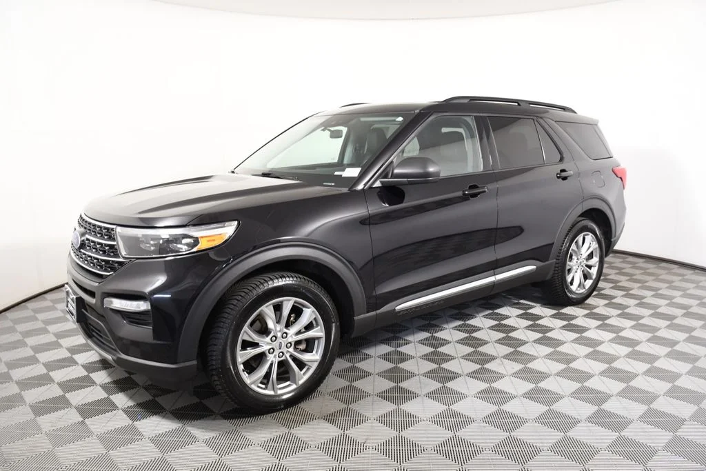 Used 2020 Ford Explorer XLT with VIN 1FMSK8DH8LGC81568 for sale in Richfield, Minnesota