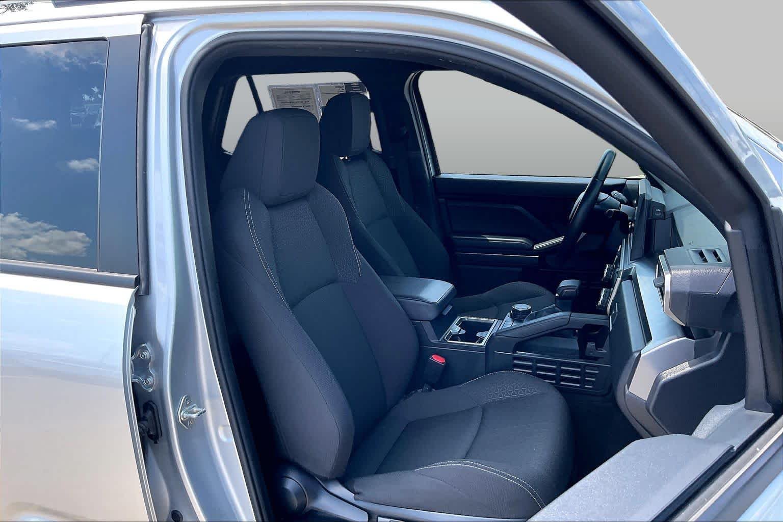 Used 2025 Cutting Edge Toyota SR5 image 9