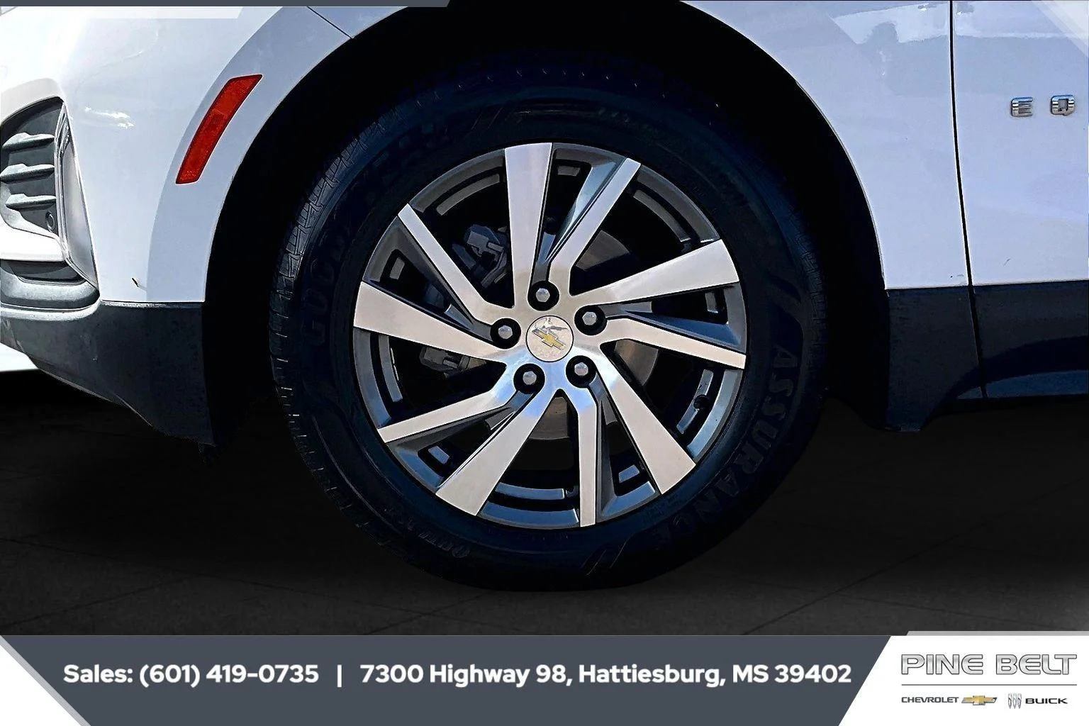 Used 2022 Summit White Chevrolet LT image 7