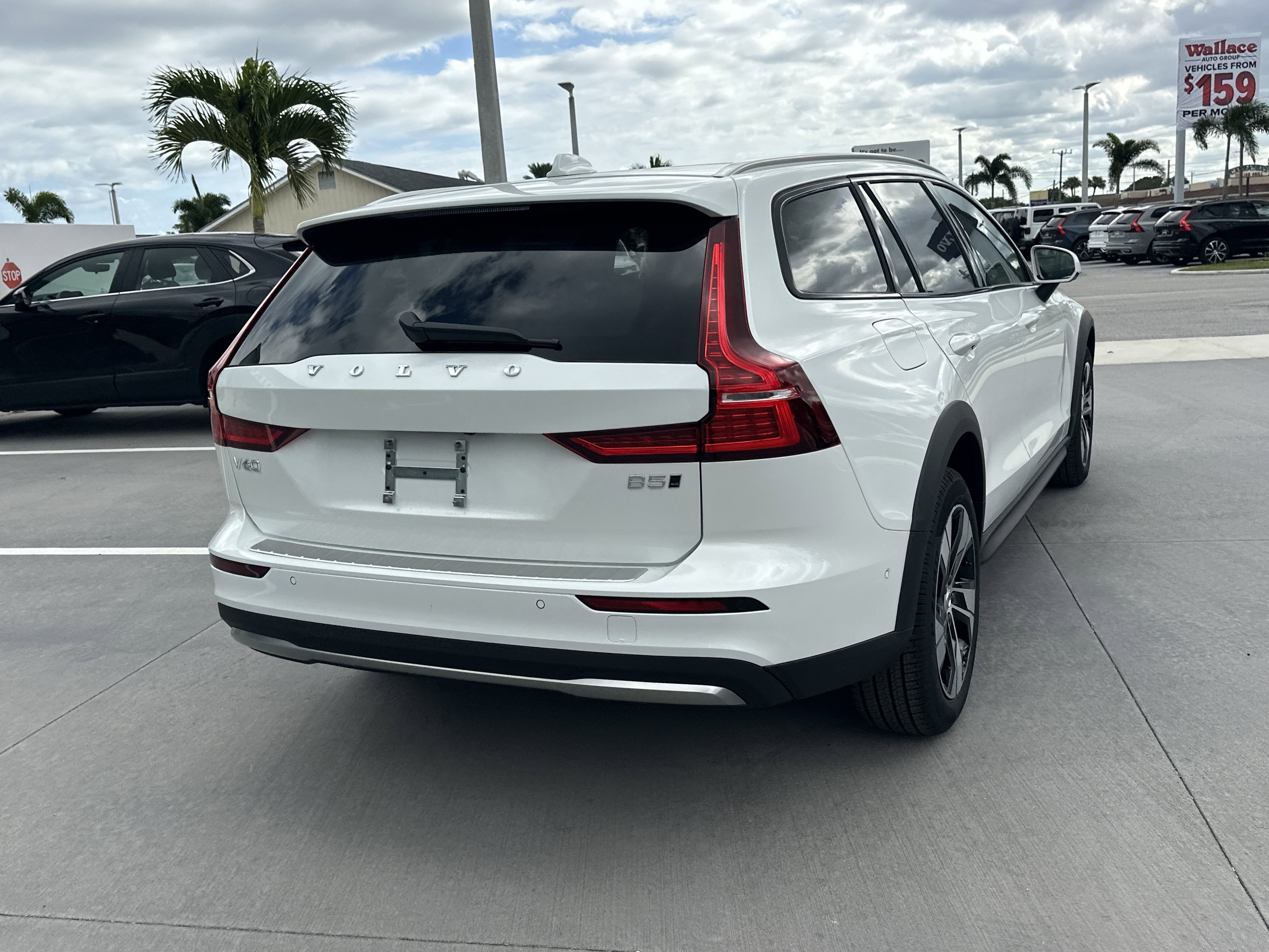 2026 Volvo V60 Cross Country Plus - Photo 6