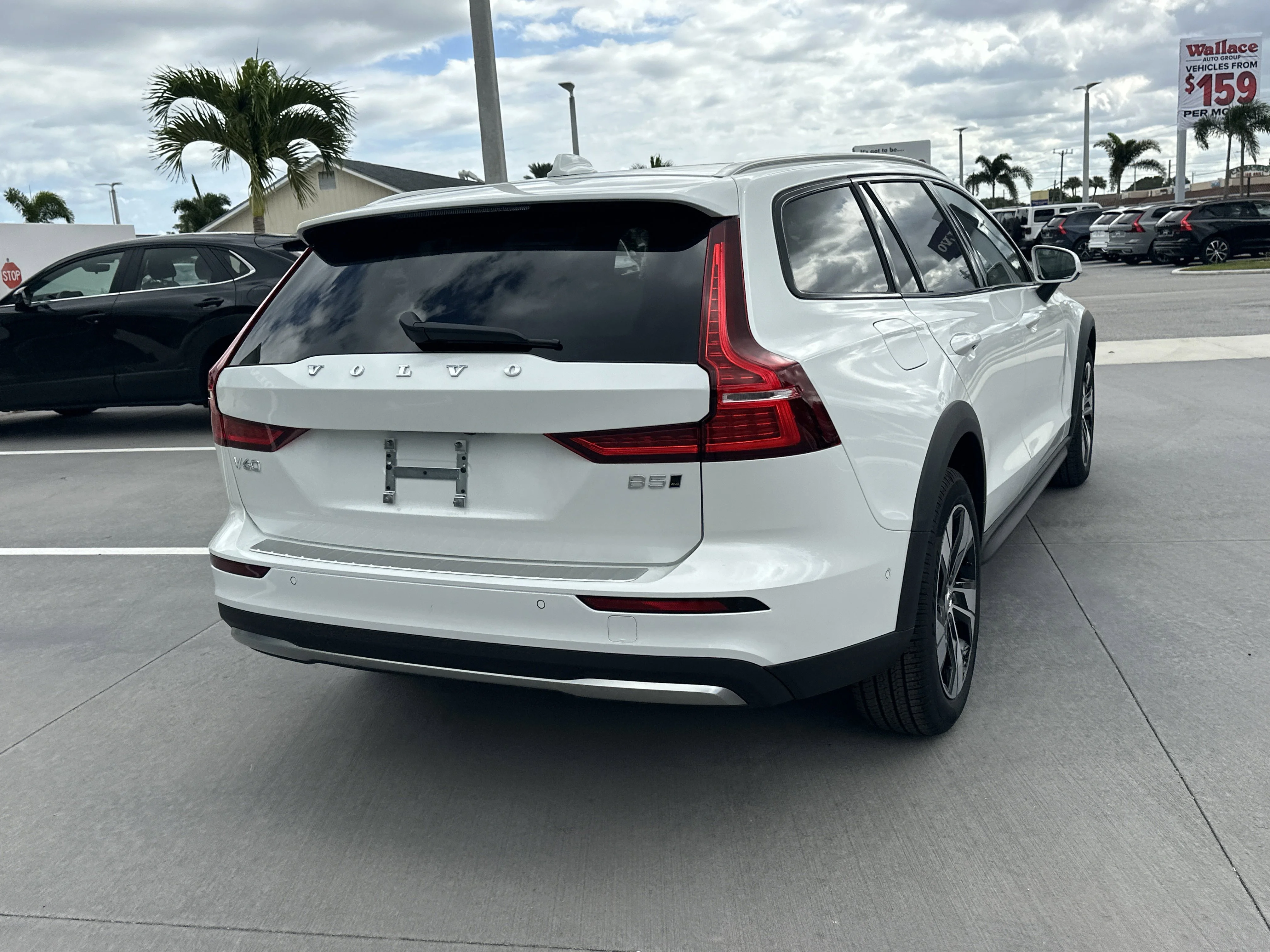 2026 Volvo V60 Cross Country Plus - Photo 6