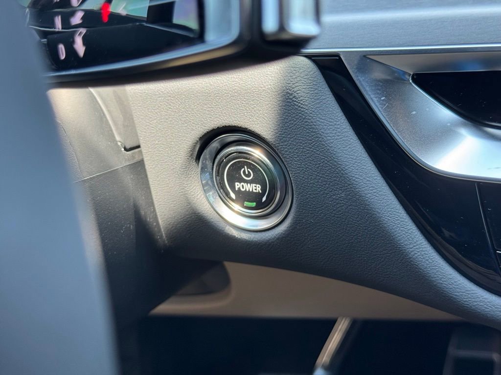 2025 Cadillac LYRIQ Luxury 3 - Photo 28