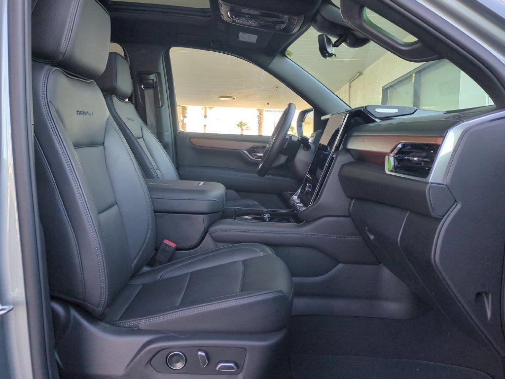 2026 GMC Yukon XL Denali - Photo 39
