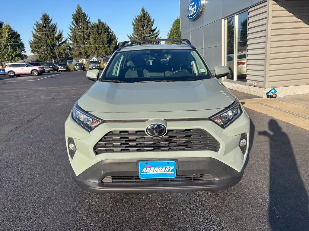 Used 2021 Gray Toyota XLE image 9