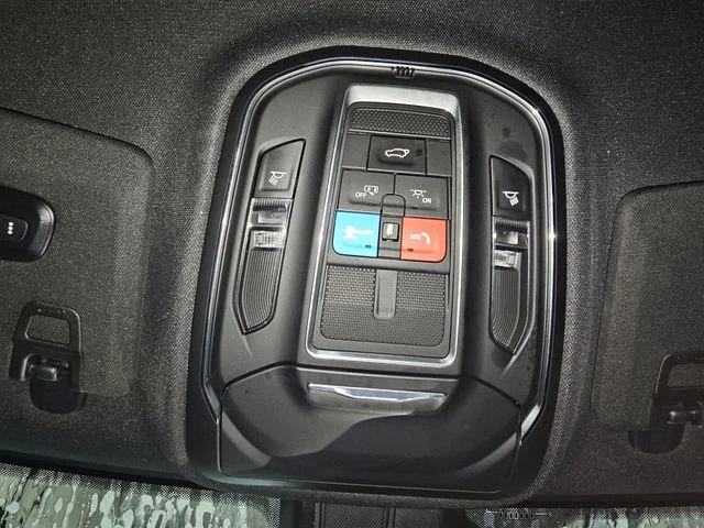 Used 2024 Silver Jeep Limited image 20