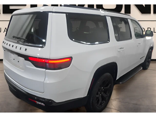 Used 2024 White Jeep Series II image 5
