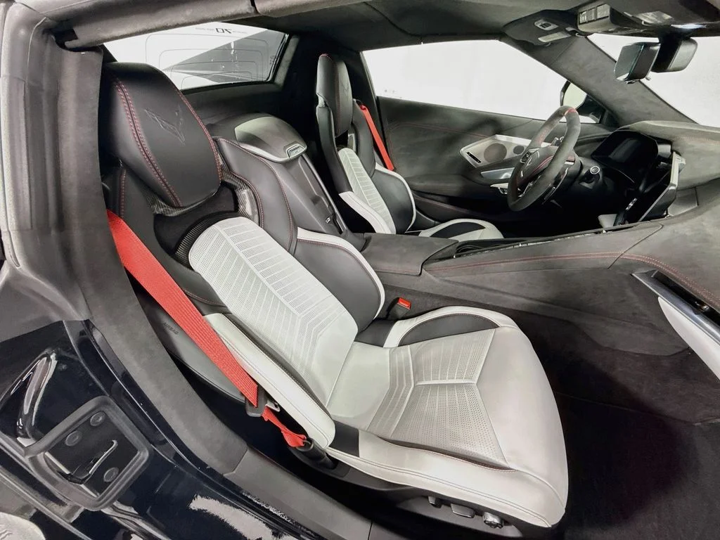 Used 2023 Carbon Flash Metallic Chevrolet Stingray image 25