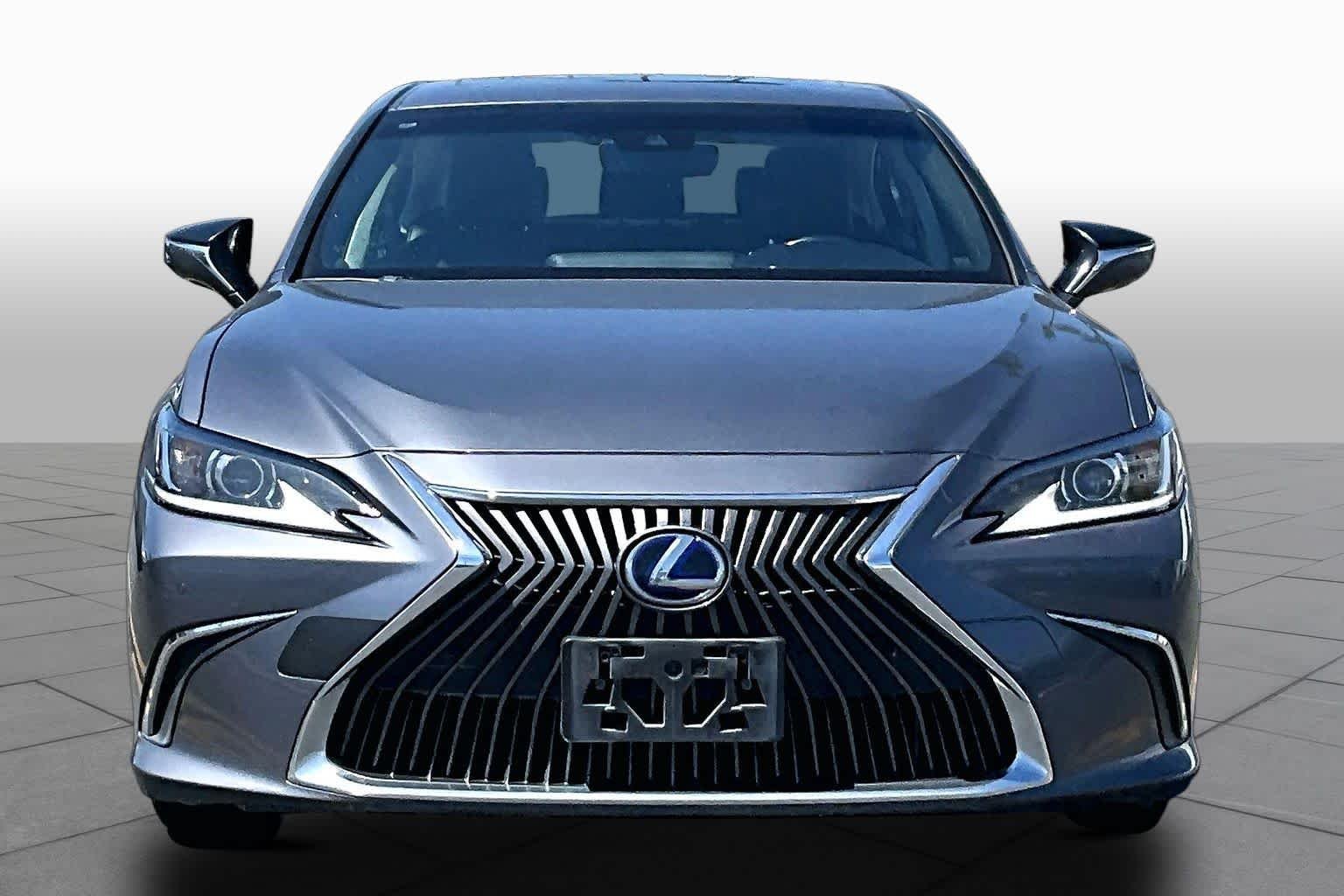 Used 2019 Nebula Gray Pearl Lexus  image 3