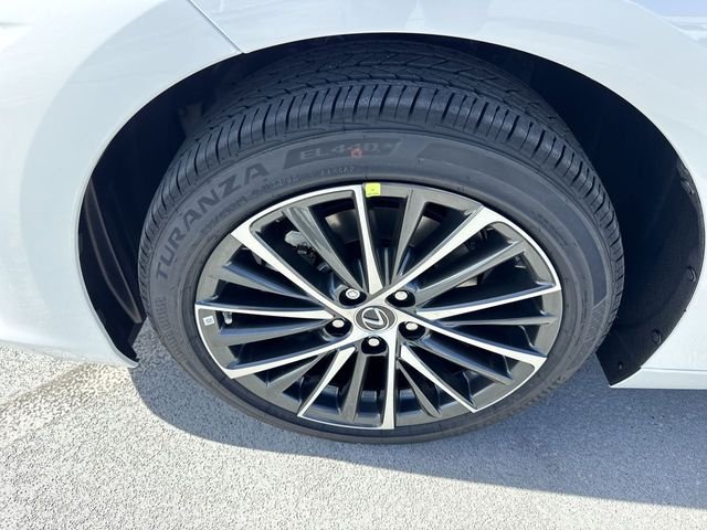 2025 Lexus ES 350 - Photo 10