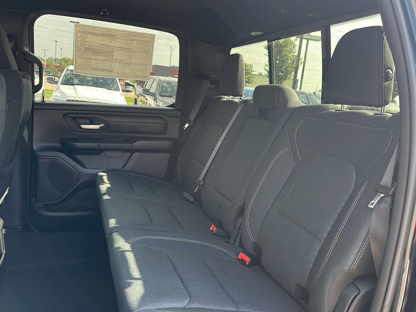 2026 RAM 1500 Express - Photo 28