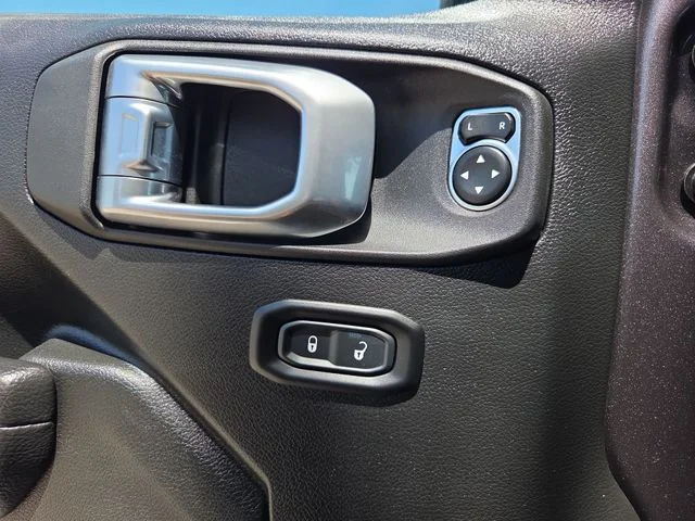 Used 2022 Gray Jeep Sport image 14