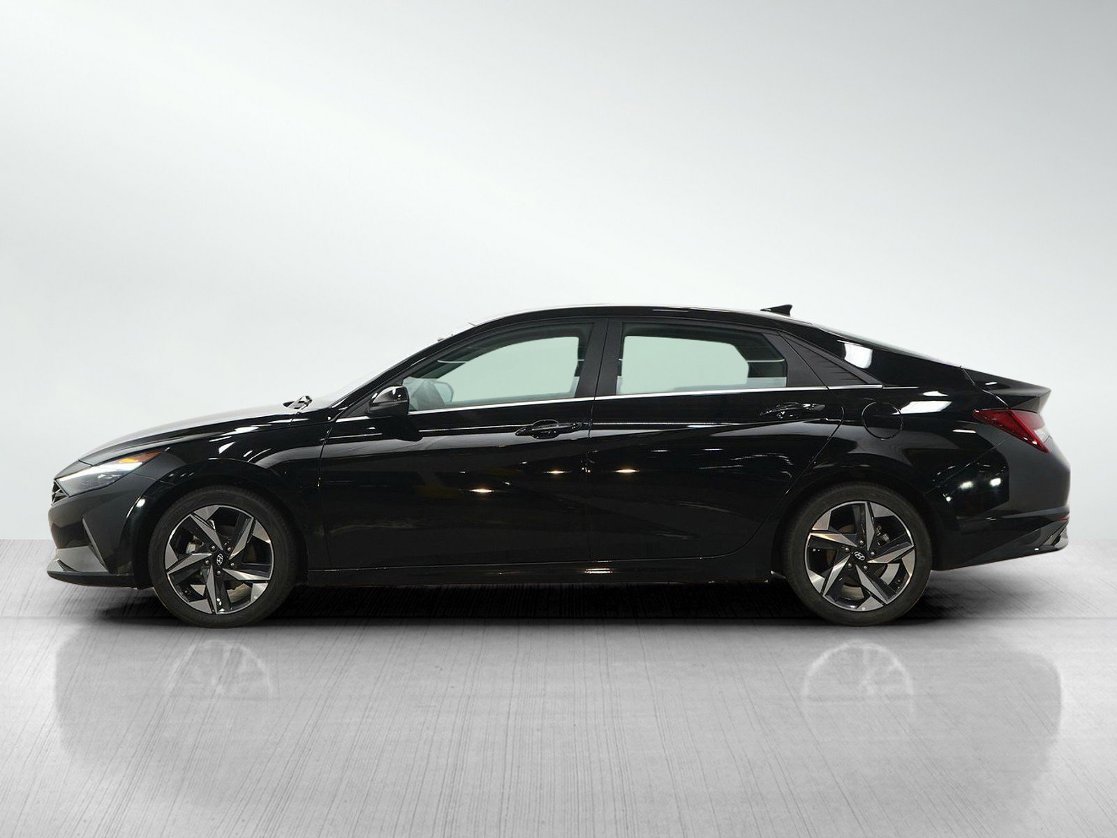 Used 2023 Hyundai Elantra Limited with VIN KMHLP4AG6PU475436 for sale in South Saint Paul, Minnesota