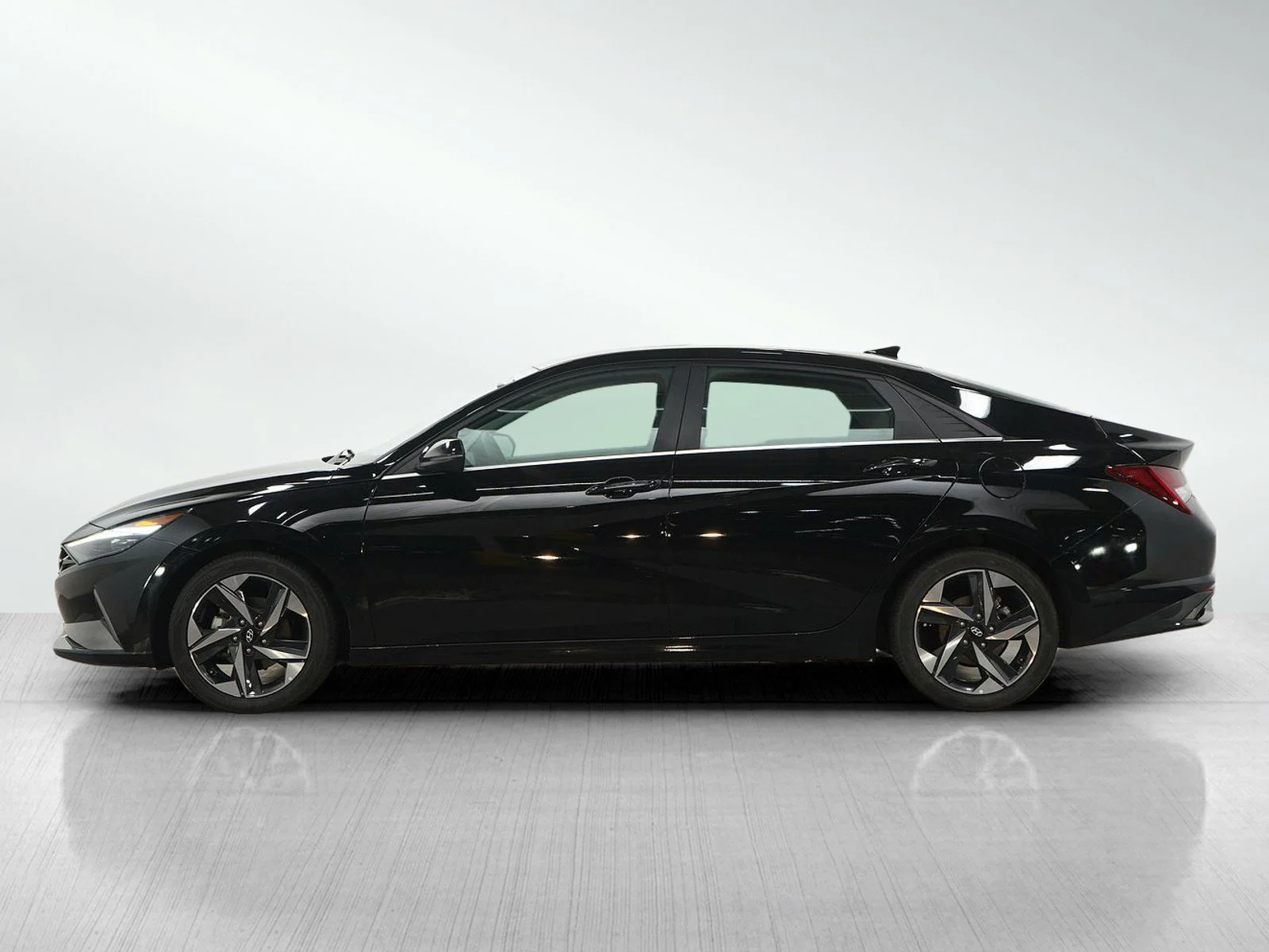 Used 2023 Hyundai Elantra Limited with VIN KMHLP4AG6PU475436 for sale in South Saint Paul, Minnesota