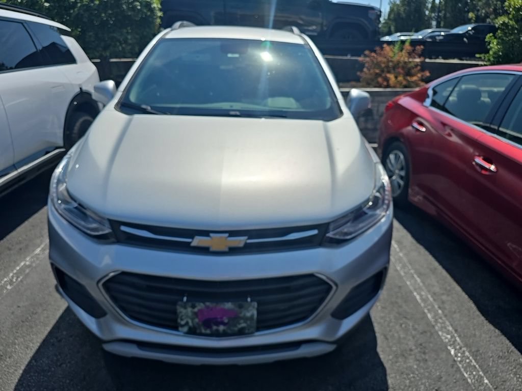 Used 2020 Chevrolet Trax LT with VIN 3GNCJLSB3LL127639 for sale in Kansas City