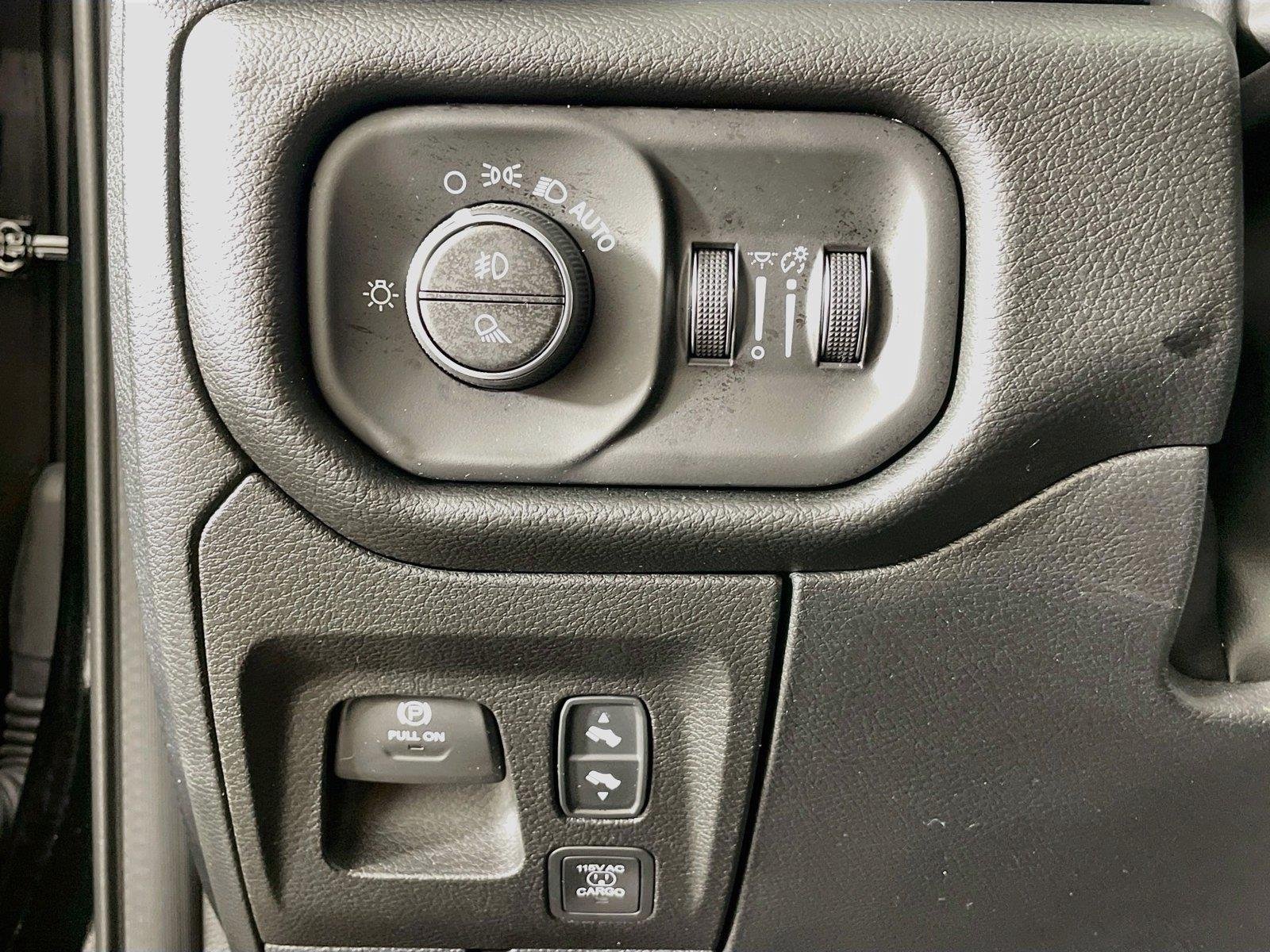 Used 2026 Diamond Black Crystal Pearlcoat Ram Laramie image 13