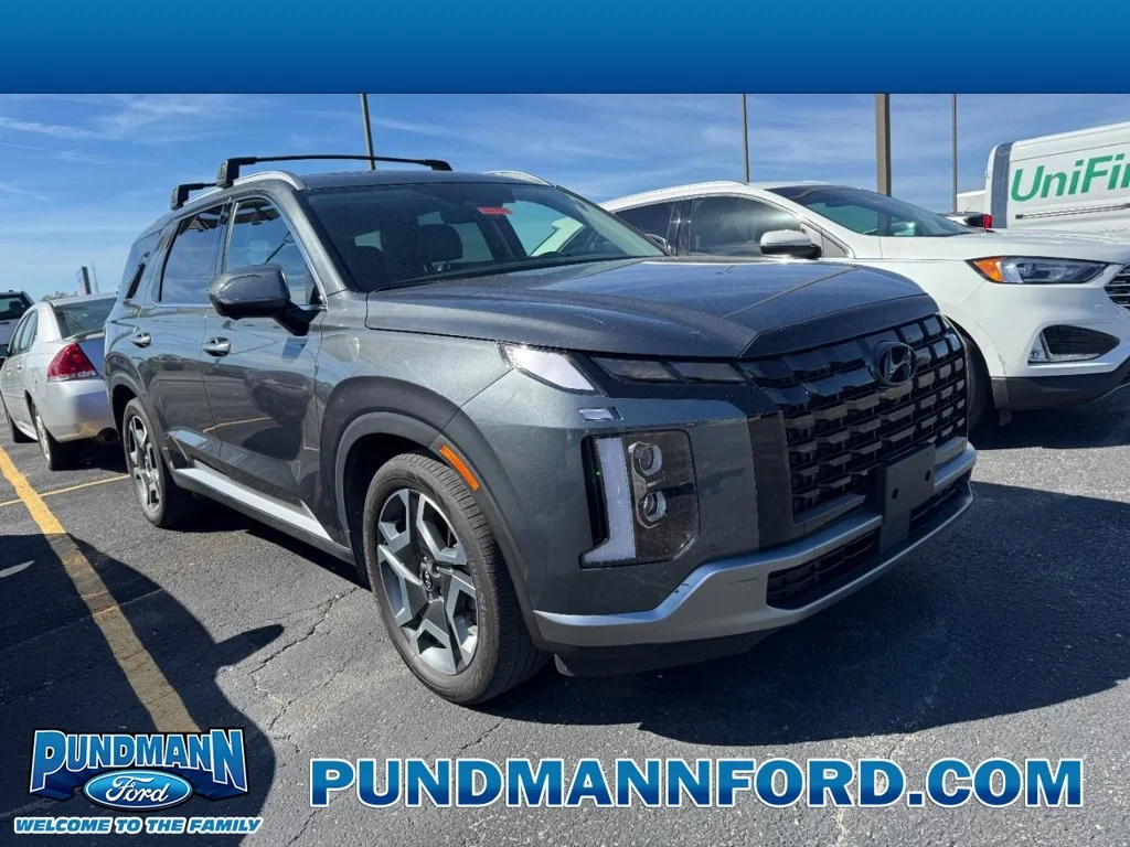 Used 2025 Steel / Graphite Hyundai SEL Premium image 1