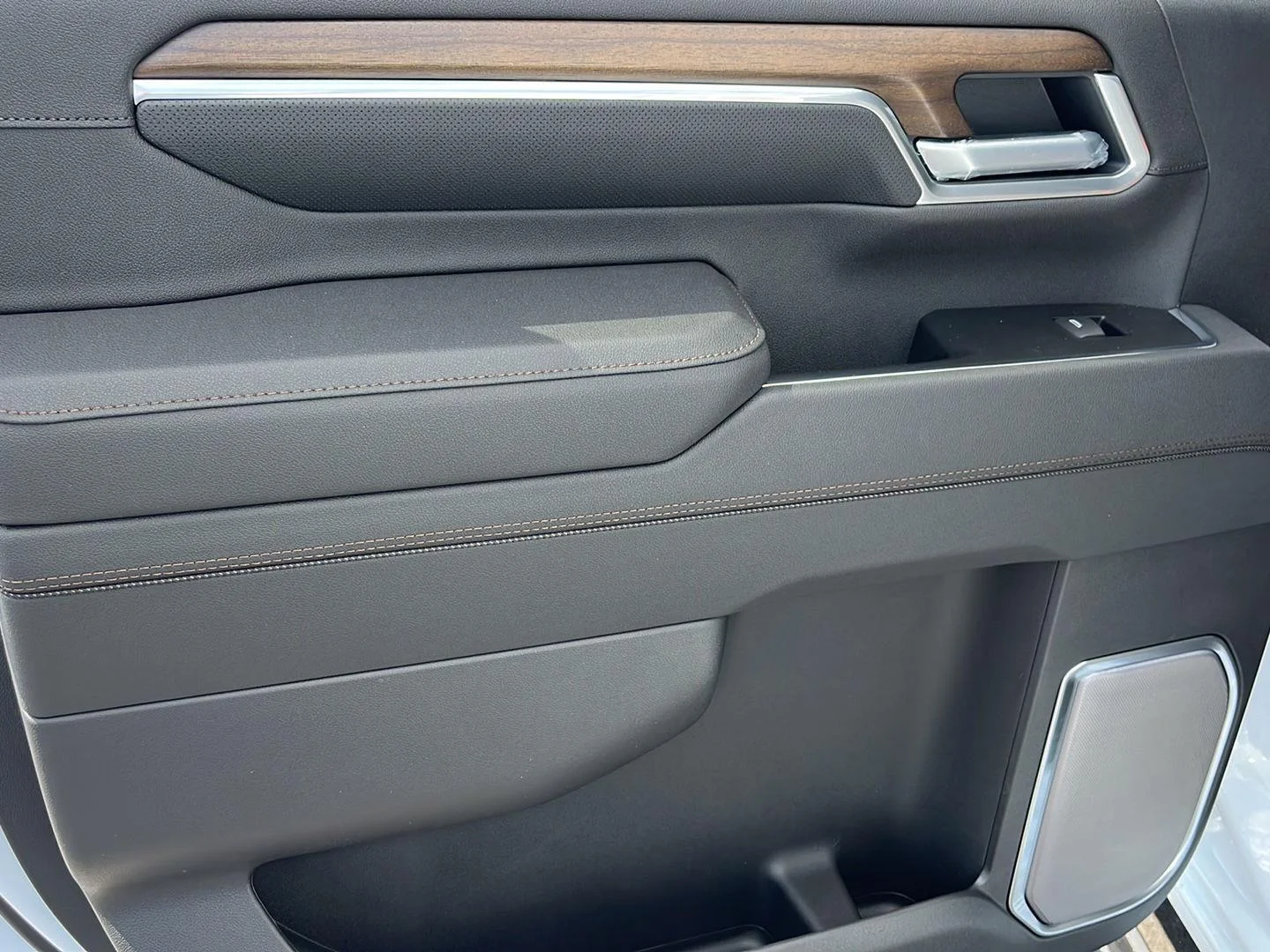 2026 Chevrolet Silverado 3500 HD High Country - Photo 22