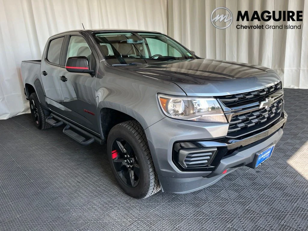 Used 2022 Gray Chevrolet LT image 27