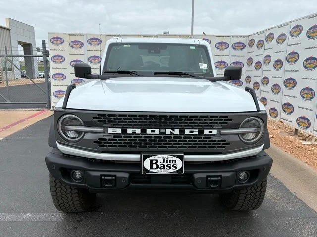 New 2026 Oxford White Ford Badlands image 3