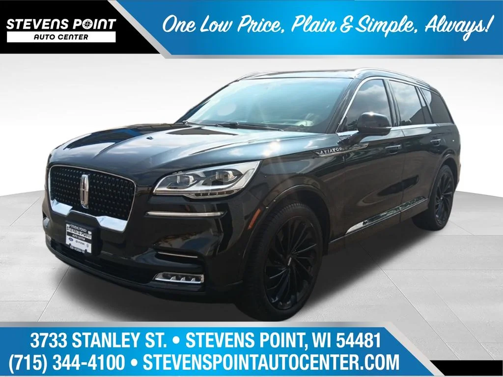 Used 2022 Infinite Black Metallic Clearcoat Lincoln Reserve image 1
