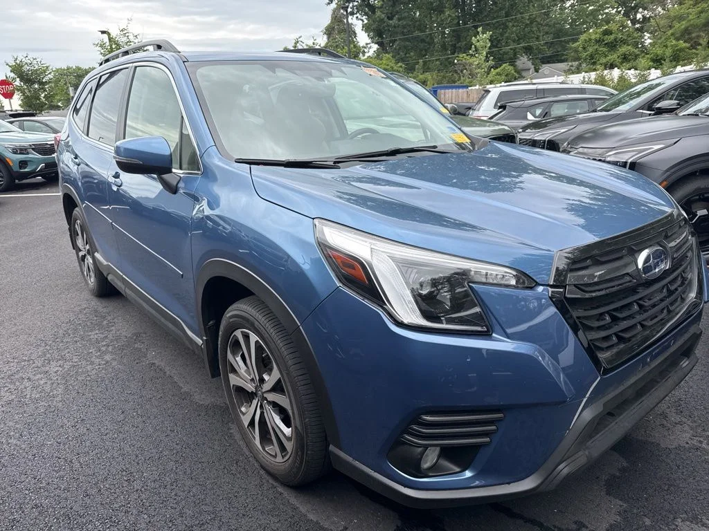 2023 Subaru Forester Limited's photo