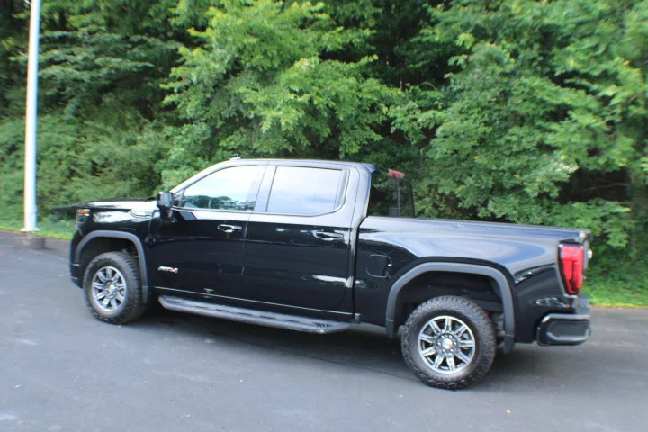 Certified Used 2024 Onyx Black GMC AT4 image 3