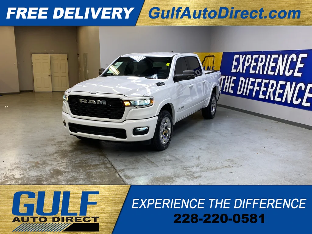 Used 2025 White Ram Big Horn/Lone Star image 4