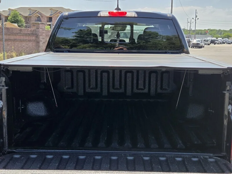 Used 2019 Shadow Black FORD LARIAT 4WD SUPERCREW 5