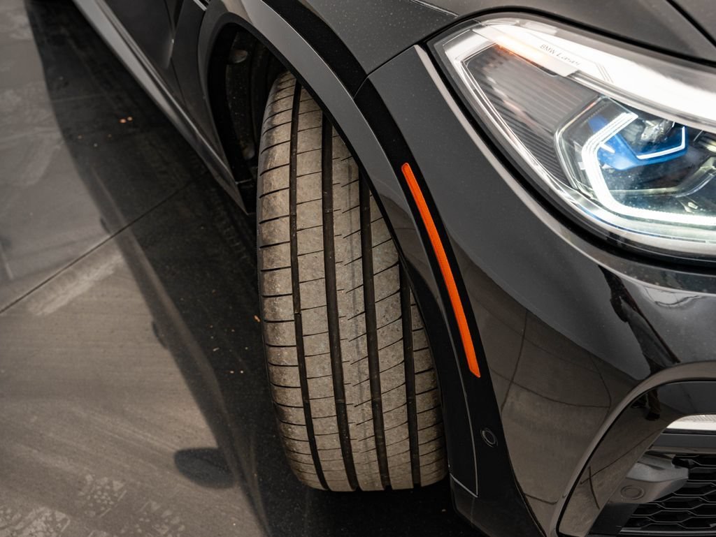 Used 2021 Black Sapphire Metallic BMW M50i image 53