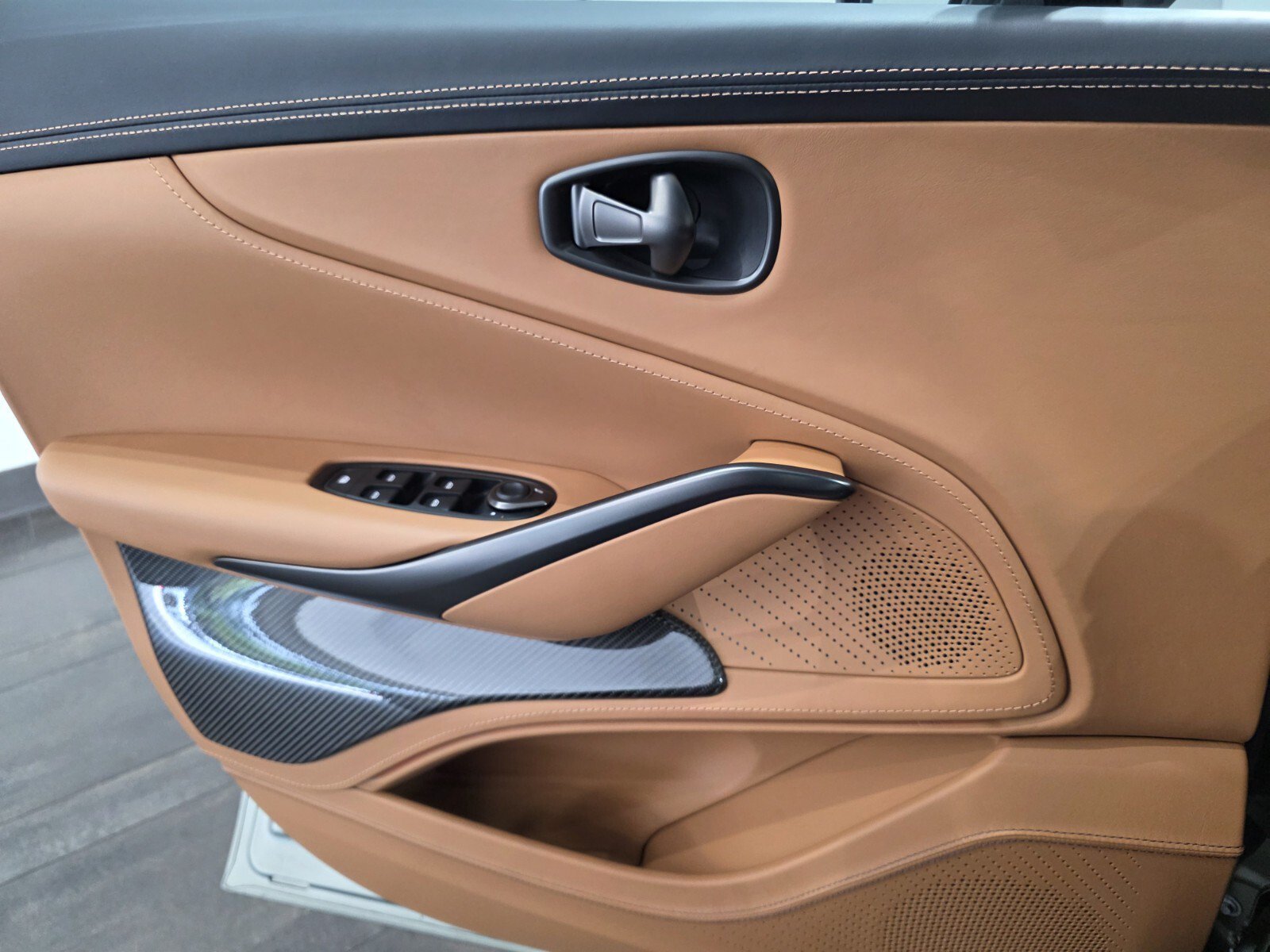 Used 2024 Q Satin Titanium Grey Aston Martin 707 image 16