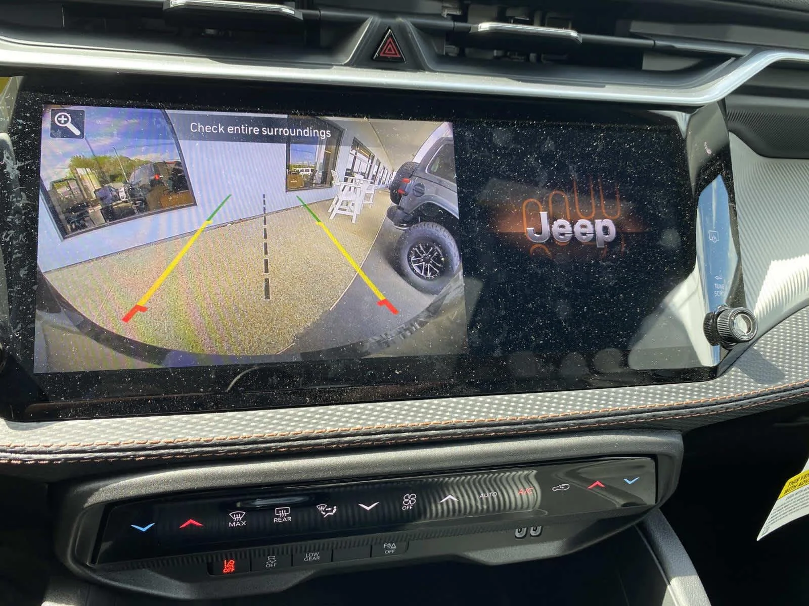 New 2026 Diamond Black Crystal Pearlcoat Jeep Limited image 11