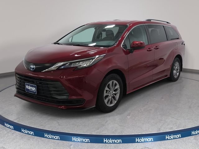 2023 Toyota Sienna LE