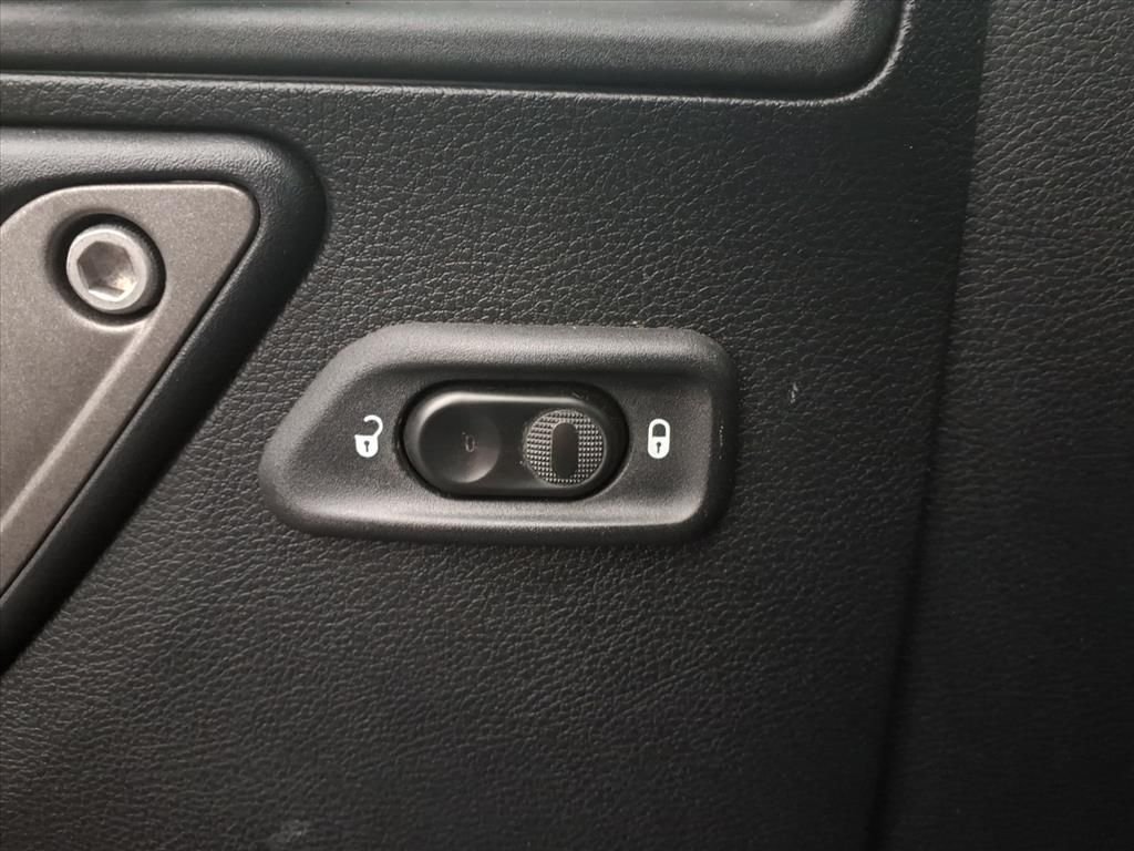 2018 JEEP WRANGLER JK - Image 17