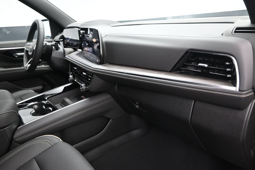 2026 Chevrolet Suburban Premier - Photo 25