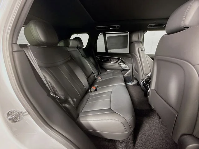 New 2026 Fuji White Land Rover SE image 29