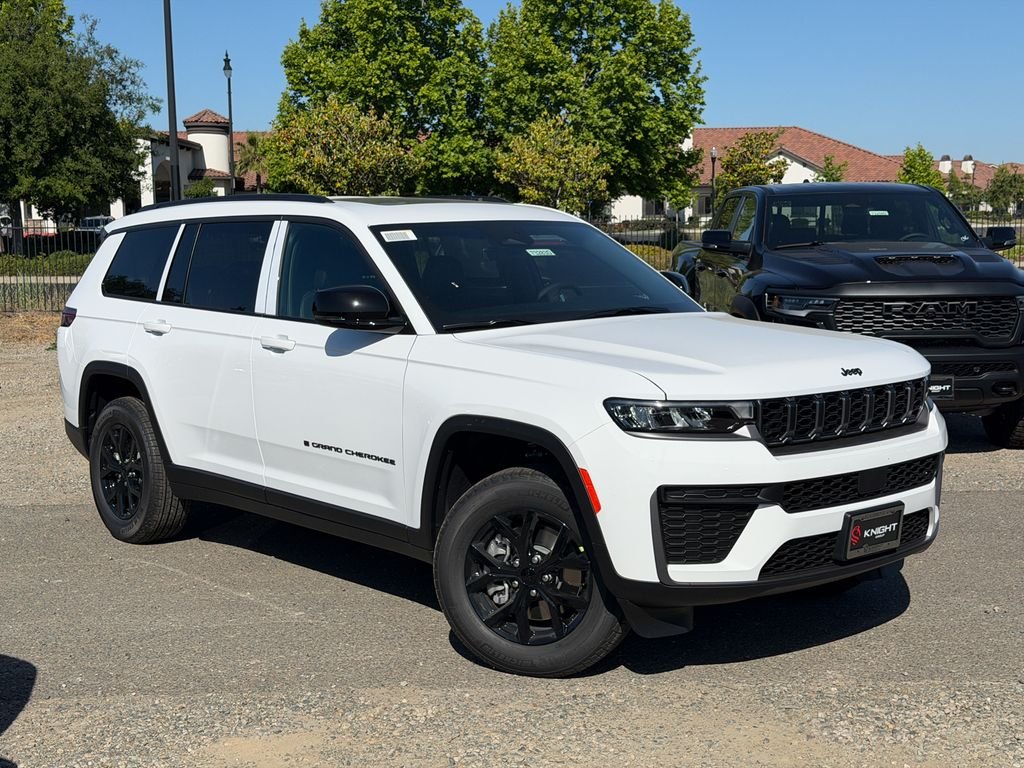 New 2026 Bright White Clearcoat Jeep Altitude image 2