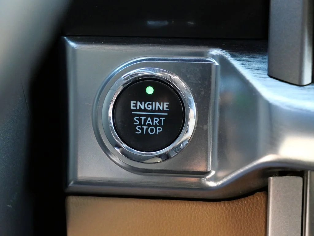 Used 2022 White Ford Lariat image 20