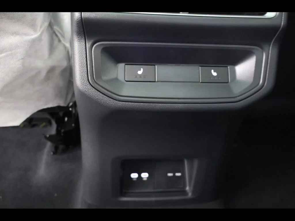 2026 Volkswagen Atlas Cross Sport SEL Premium R-LINE - Photo 11