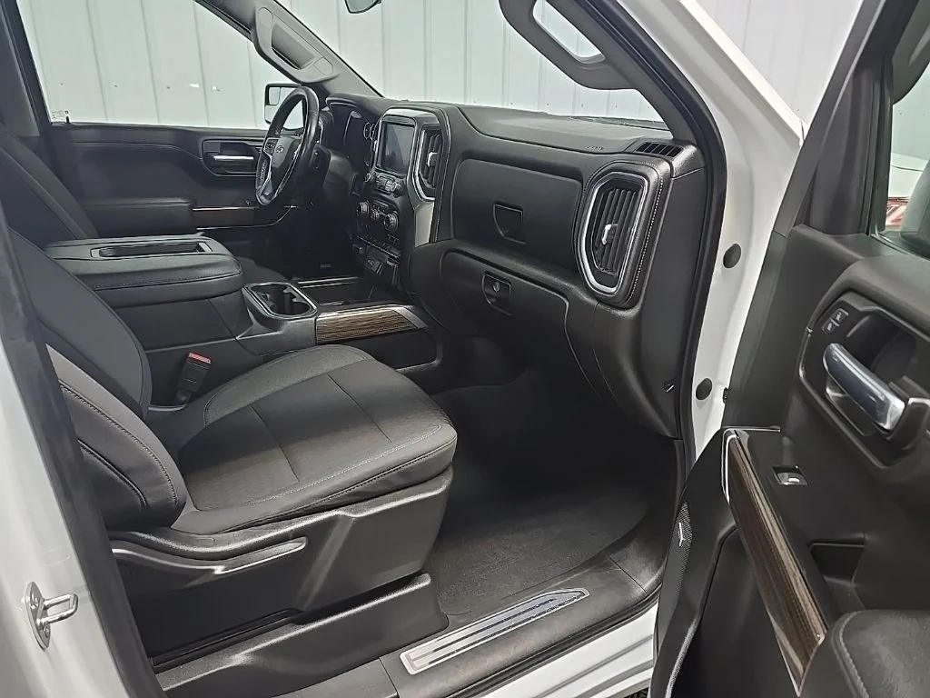 Used 2021 White Chevrolet LT Trail Boss image 20