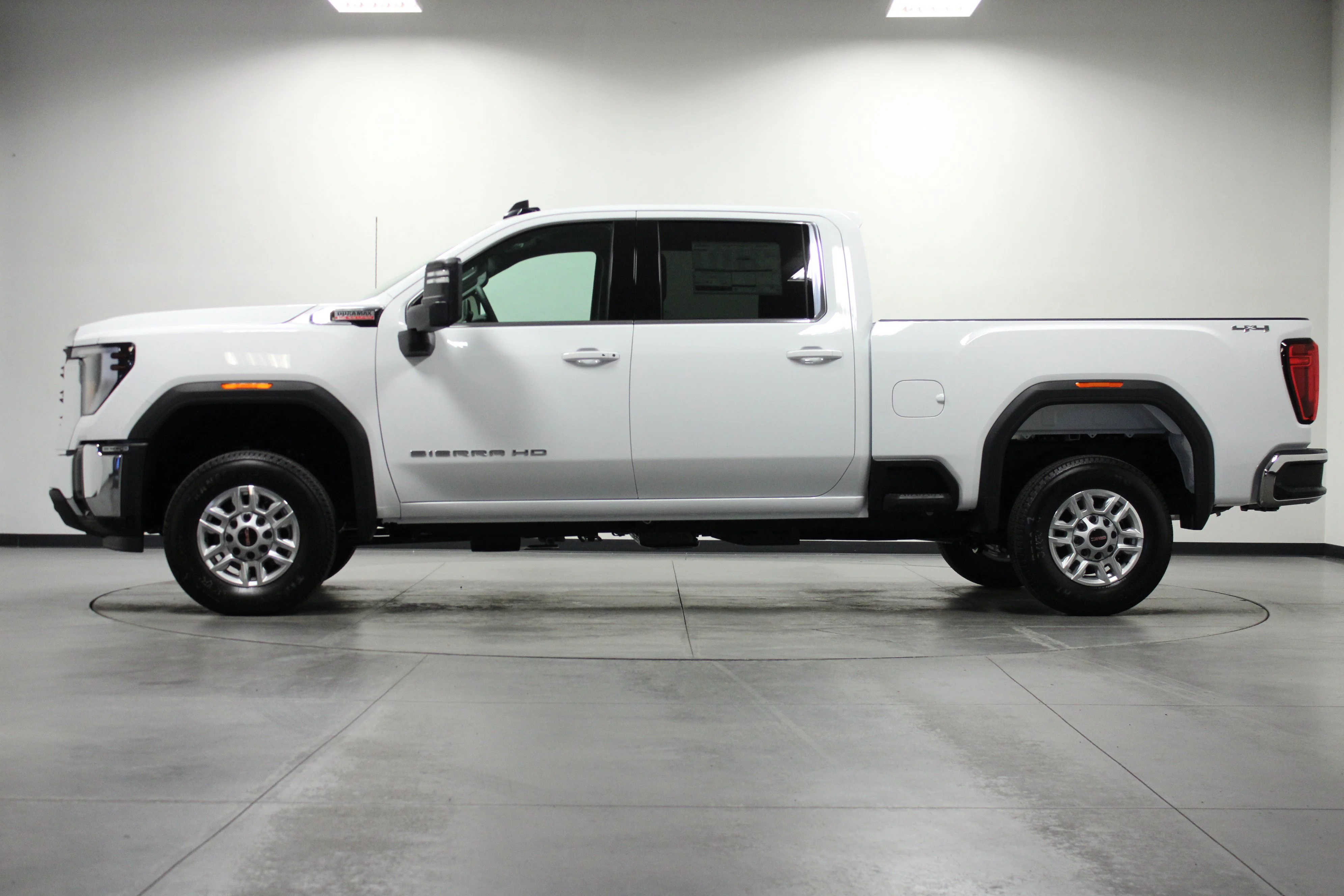 New 2026 Summit White GMC SLE image 6
