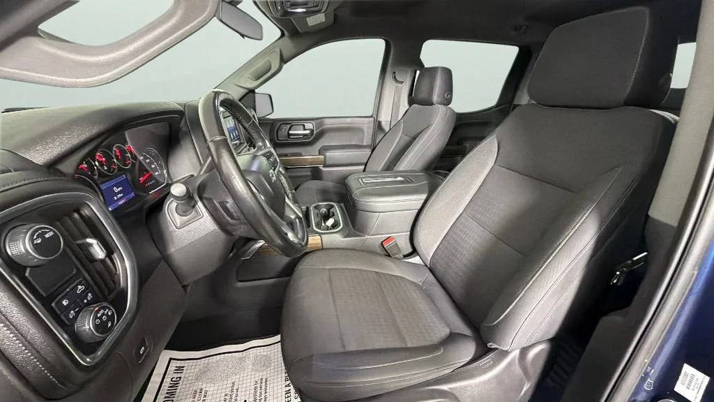 Used 2020 NORTHSKY BLUE METALLIC Chevrolet RST image 17
