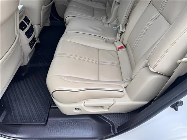 Used 2019 White Acura 3.5L Advance Pkg w/Entertainment Pkg image 9