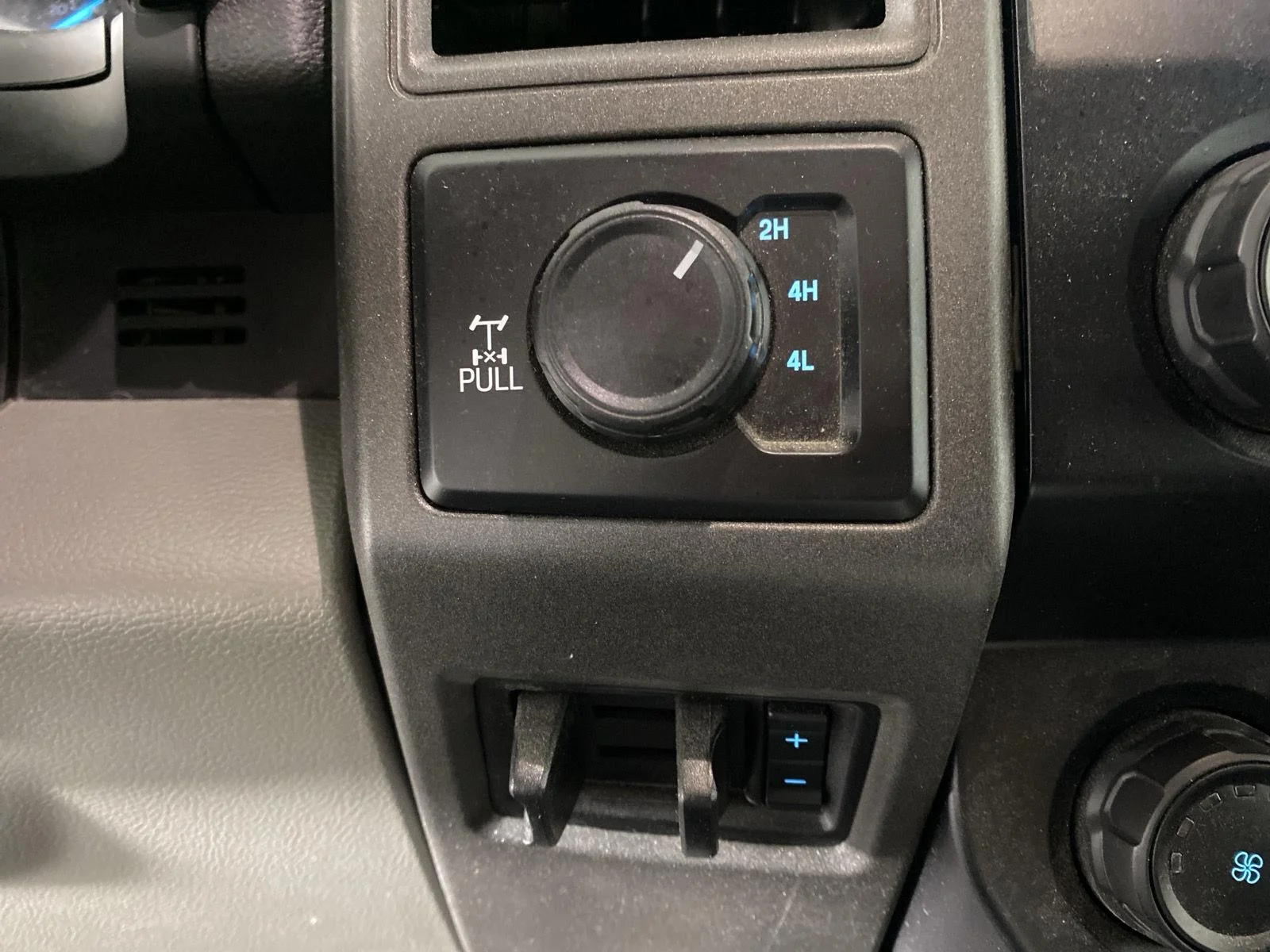 Used 2022 Agate Black Ford XL image 22